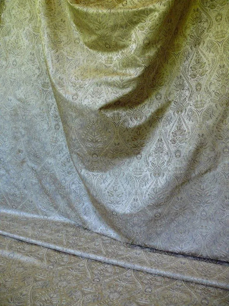 Fabricut Federo 100% Silk Lampas Ren Medallion/artichoke- Gold