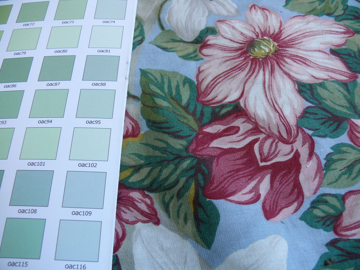 By Yard Ralph Lauren Climbing Clematis Flower On Wooden Lattice Blue Pink Printed Cotton Chintz