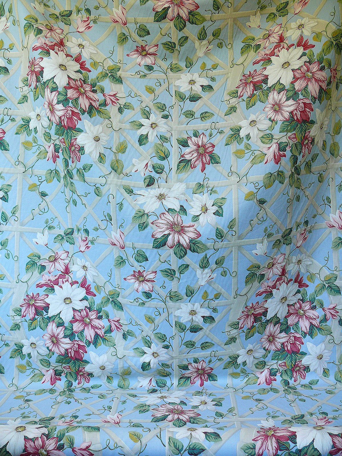 By Yard Ralph Lauren Climbing Clematis Flower On Wooden Lattice Blue Pink Printed Cotton Chintz