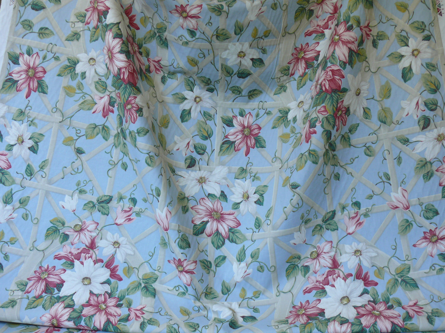 By Yard Ralph Lauren Climbing Clematis Flower On Wooden Lattice Blue Pink Printed Cotton Chintz