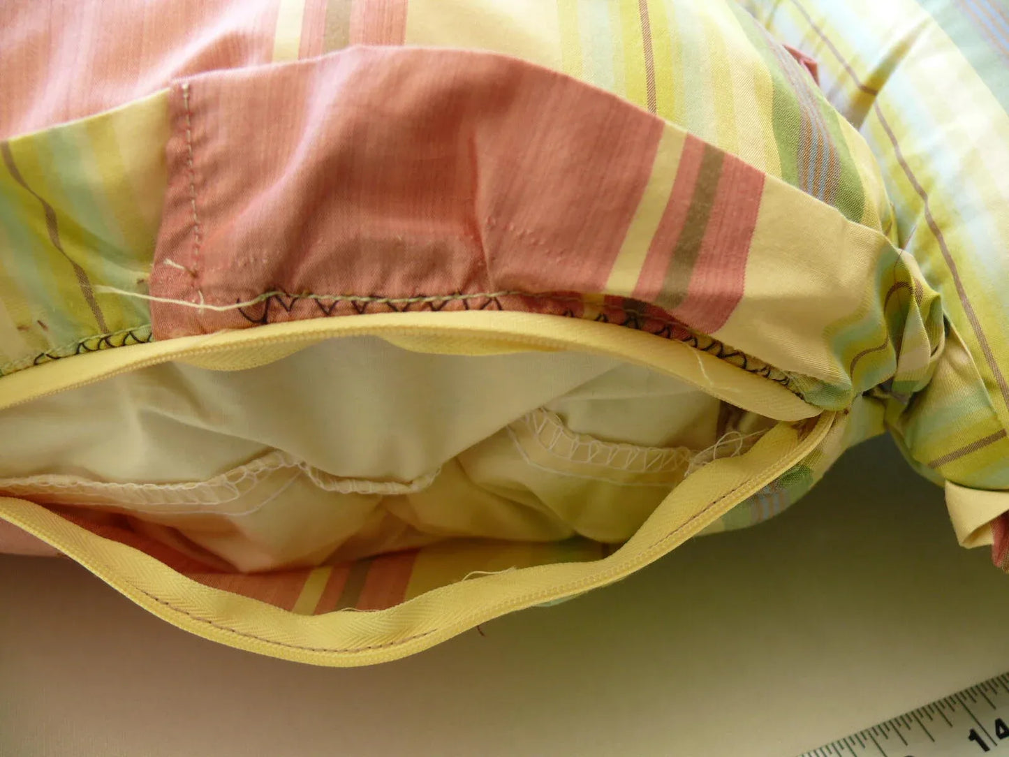SCALAMANDRE DESIGNER 2 PILLOWS 16" 100%SILK TAFFETA Ombre STRIPE PINK RAINBOW MSRP$800