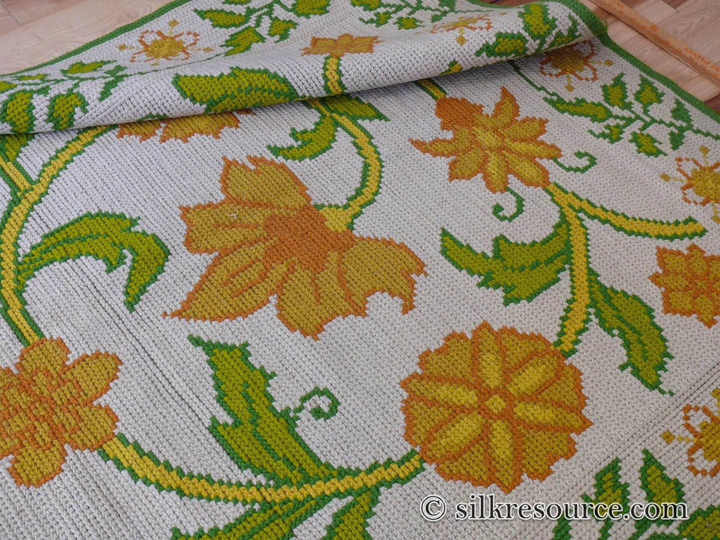 Goldenrod 7'3"x4'10" Rug, Orange Gold Green Tulips, Sunflowers - MSRP 1400