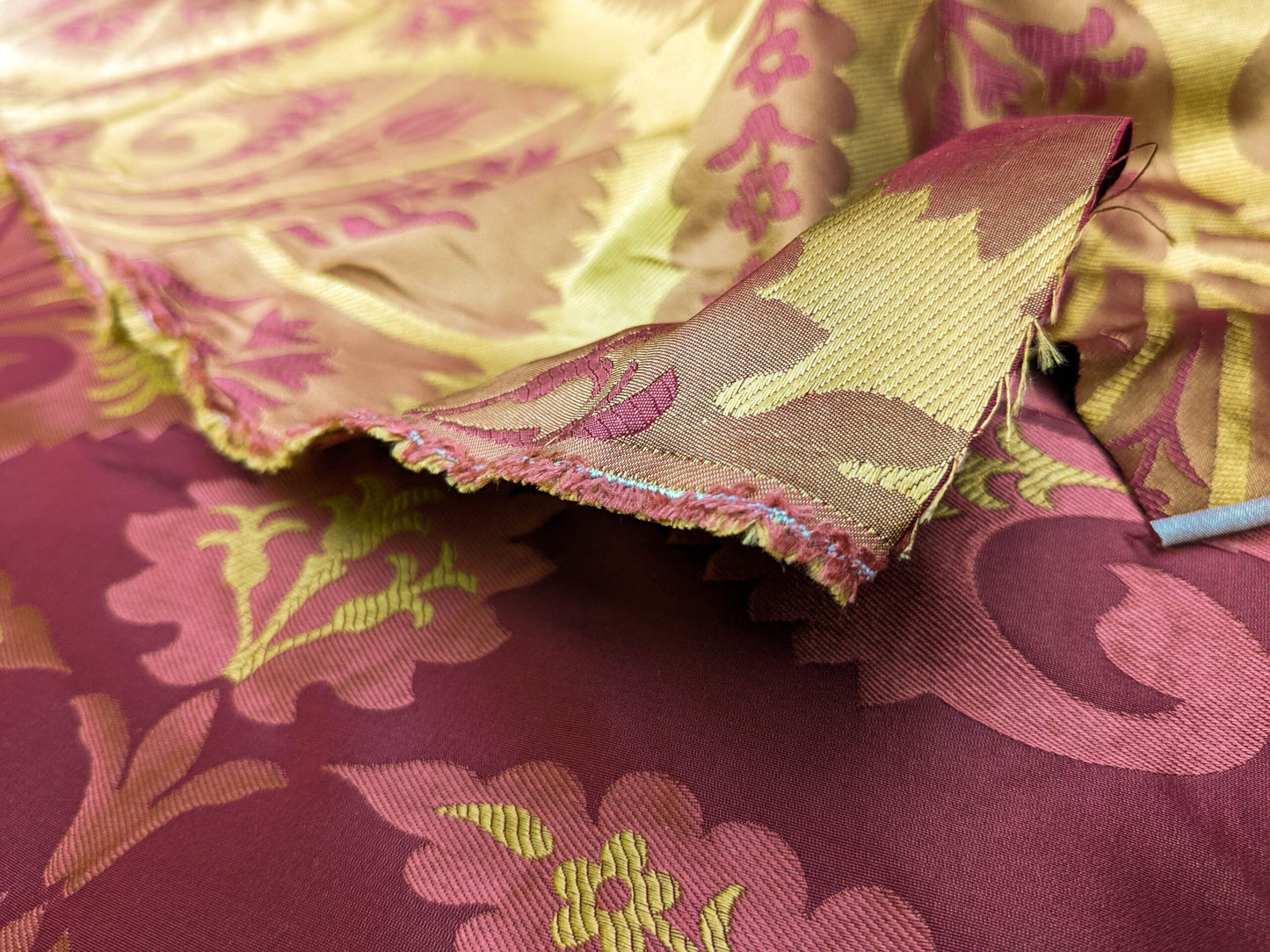 100%silk Lampas Tulip Fan Damask 536 "lacquer" Hot Red Pink Gold Bty MSRP USD296/y!