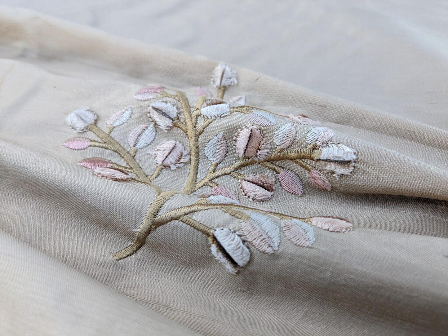 By Yd Kravet Silk Dupioni Embroidery Beige Pink Sprig MSRP USD 100+/Y