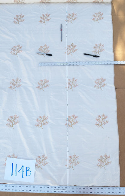 2.5Y Kravet Silk Dupioni Embroidery White Pink Sprig MSRP USD 100+/Y Minor defects