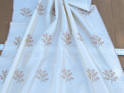 2.5Y Kravet Silk Dupioni Embroidery White Pink Sprig MSRP USD 100+/Y Minor defects