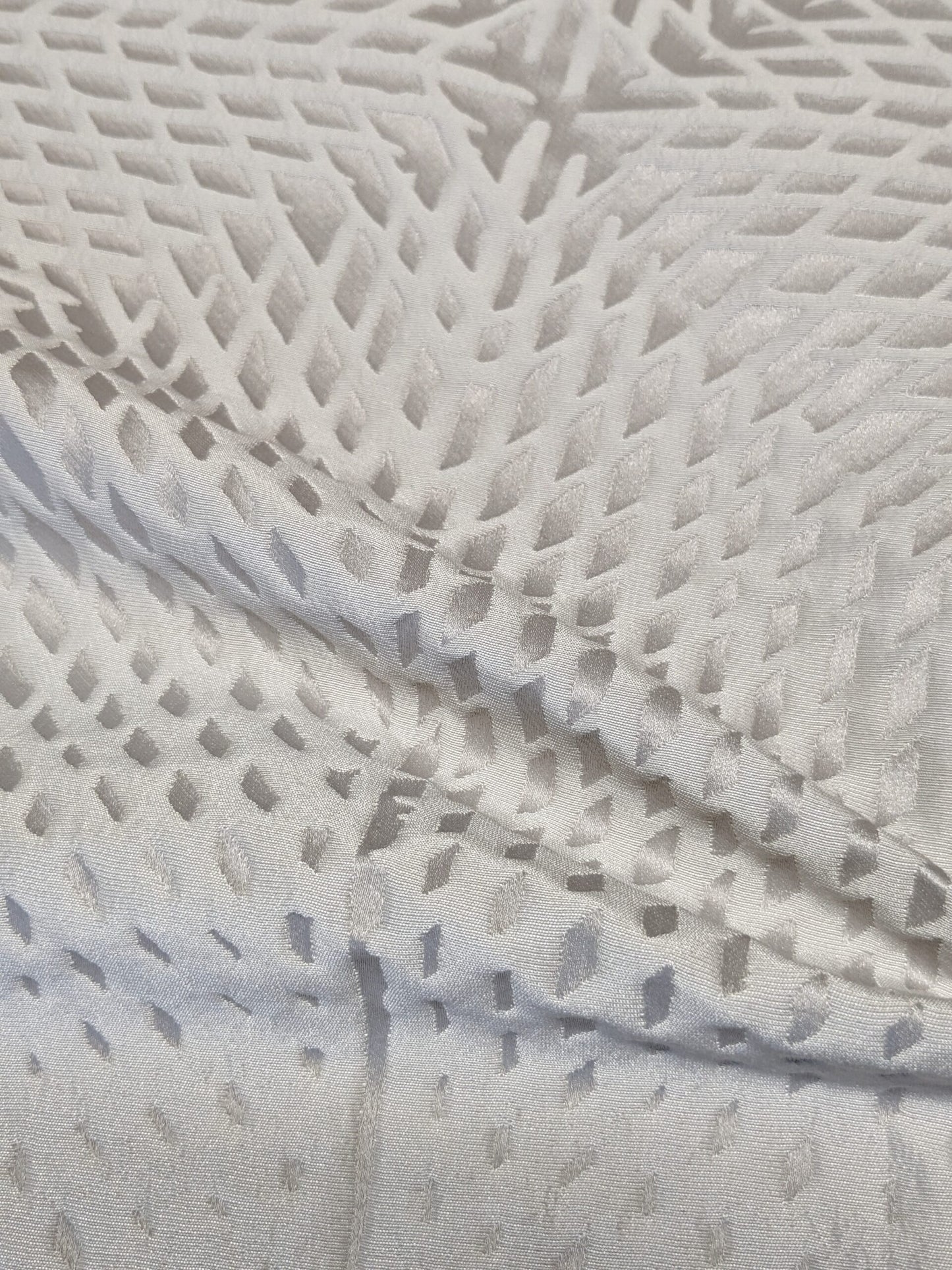 14 EV34 Special Square Jacquard by Lelievre Paris Baccara M1 Platine White Small Scale Texture Diamond Polyester MSRP USD300+/y