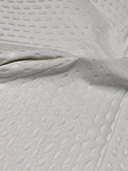 17 EV34 Special Square Jacquard by Lelievre Paris Baccara M1 Blanc White Small Scale Texture Diamond Polyester MSRP USD300+/y