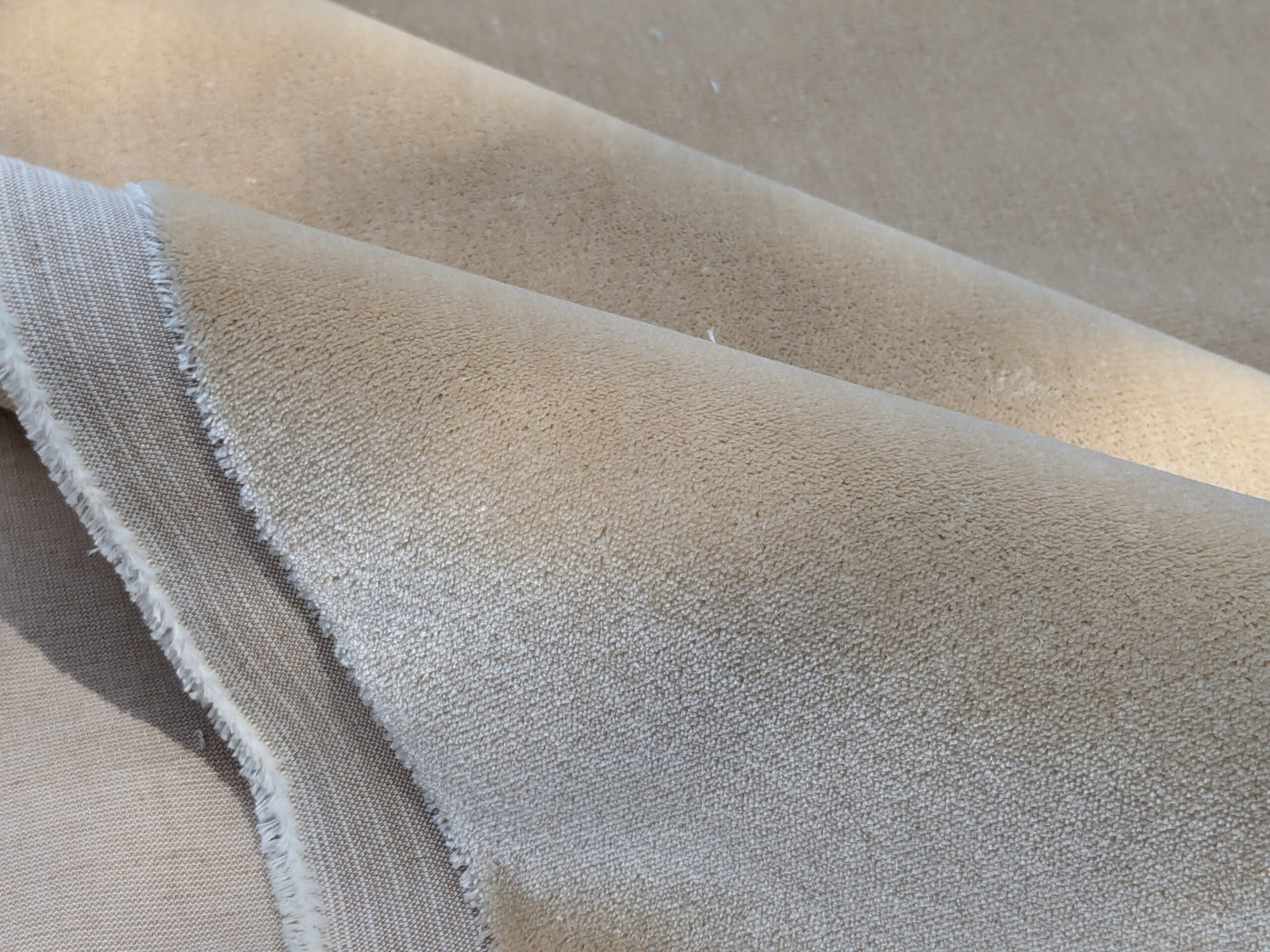 King's Silk Velvet Cream Buttery White Radiance Highest Quality Heavy 39,000+ martindale MSRP USD 728/Yard