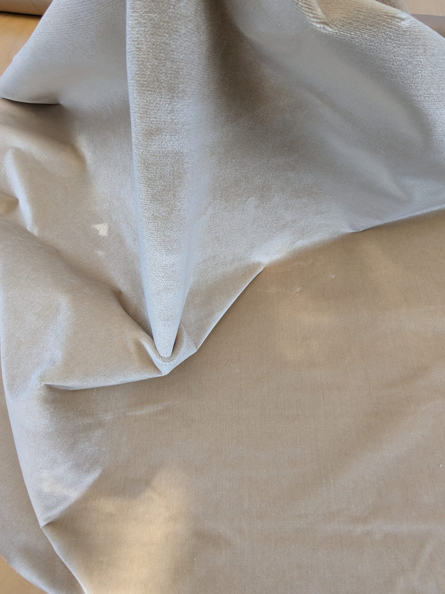 King's Silk Velvet Cream Buttery White Radiance Highest Quality Heavy 39,000+ martindale MSRP USD 728/Yard