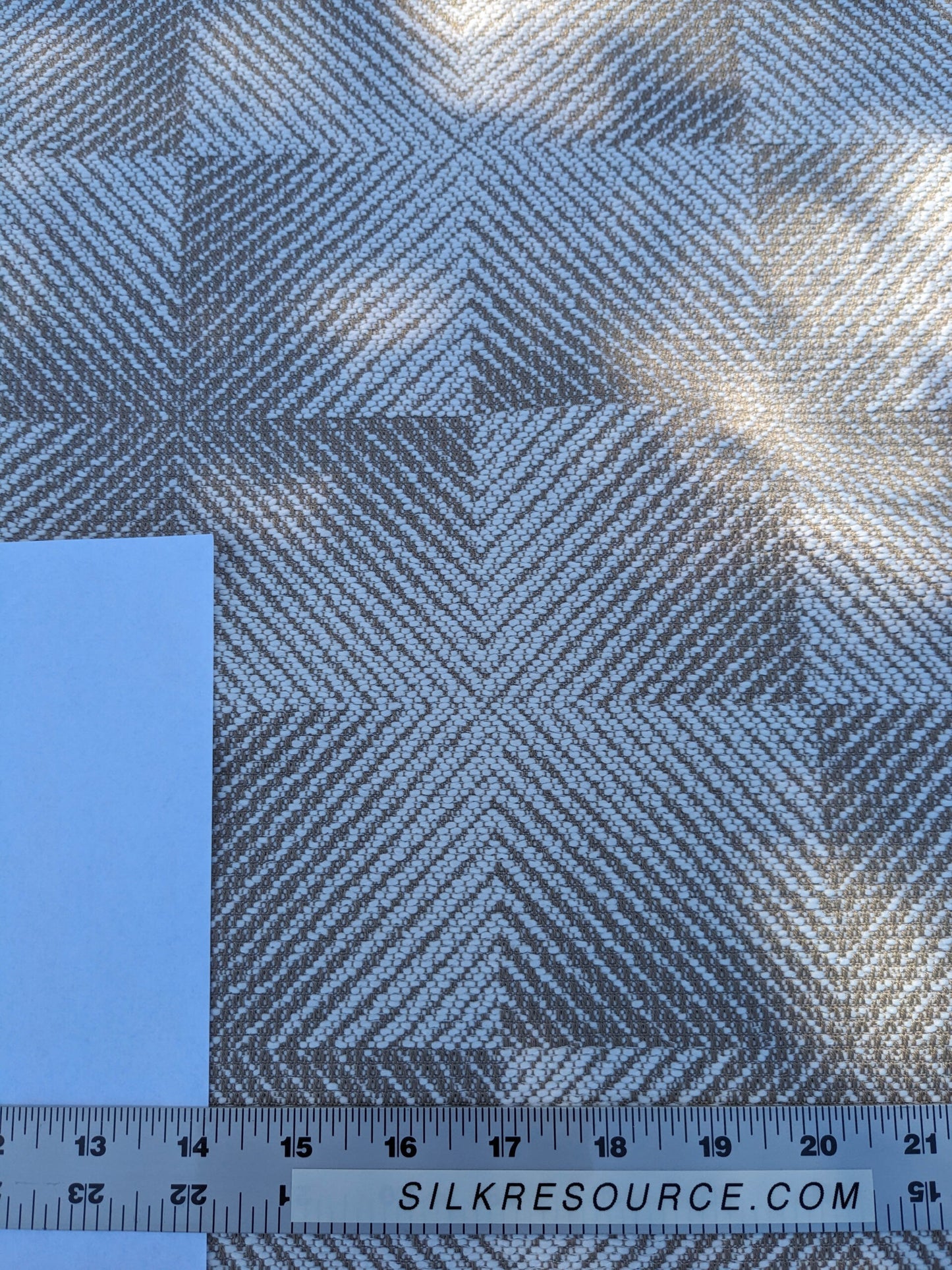 9 EV35 Length 2.5y Lelievre Hypnose M1 Naturel White Beige Texture Plain Plaid Square MSRP USD 400+/y