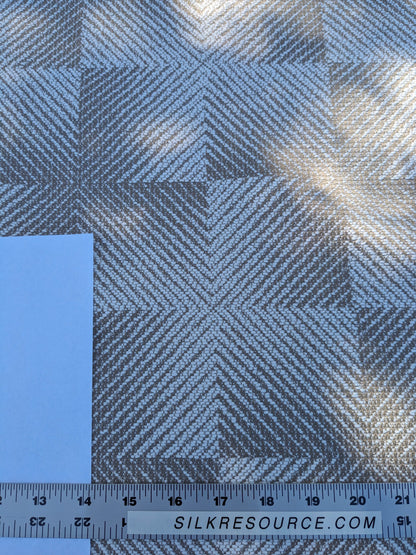 9 EV35 Length 2.5y Lelievre Hypnose M1 Naturel White Beige Texture Plain Plaid Square MSRP USD 400+/y