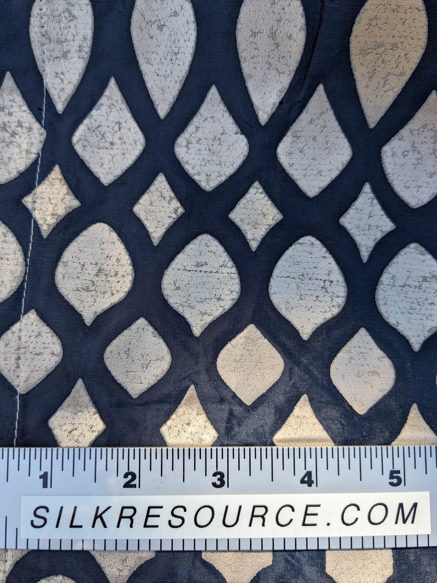 11 EV35 Length 2.5y Christian Fischbacher Indorato Royal Blue Beige Silk Print Ogee Fretwork Lattice MSRP USD700+/y