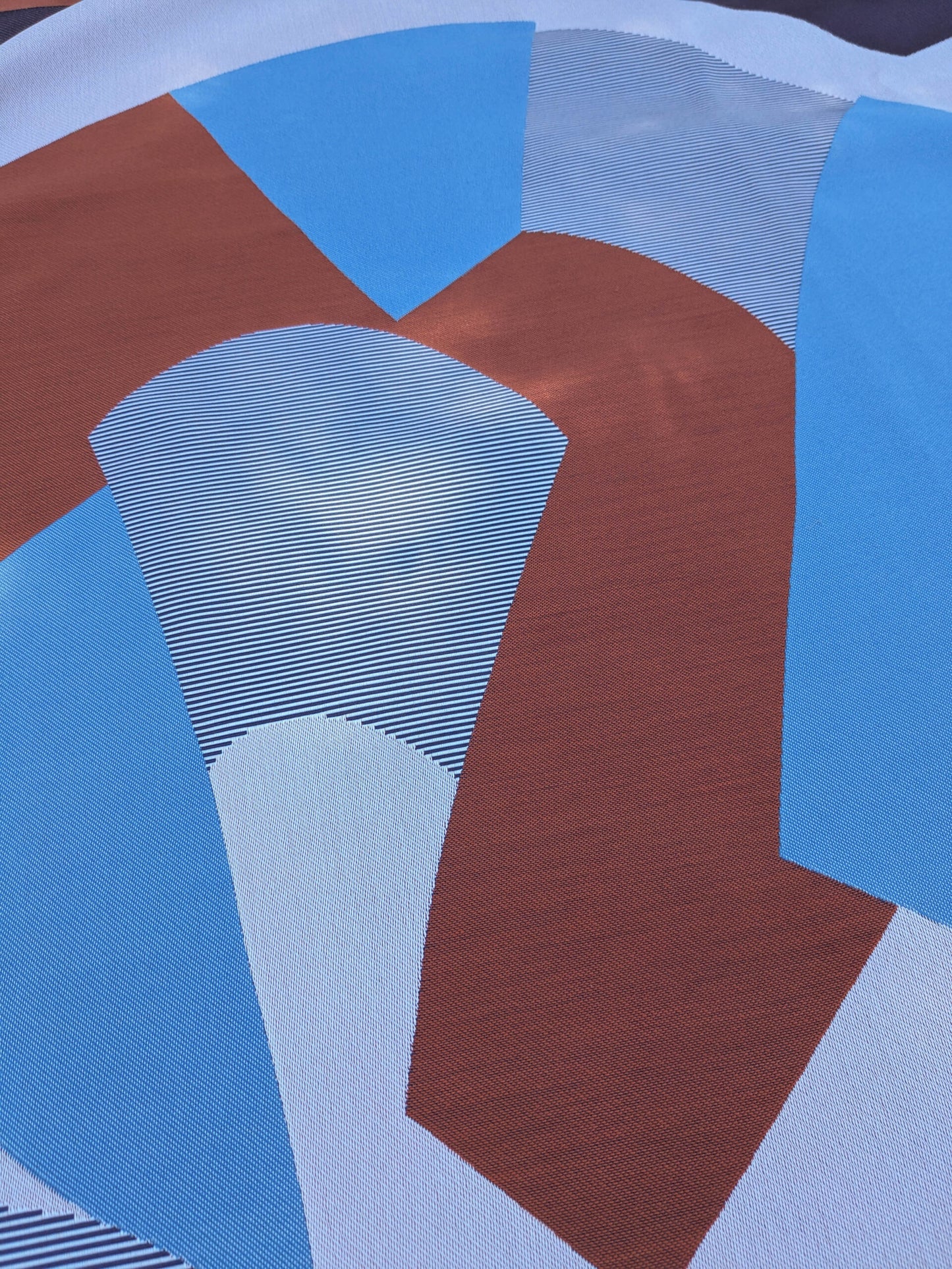 18 EV35 Length 1.4y Lelievre Paris Allure M1 Make Up Orange Blue White Gray Large Jacquard Abstract Graphic MSRP USD574/y