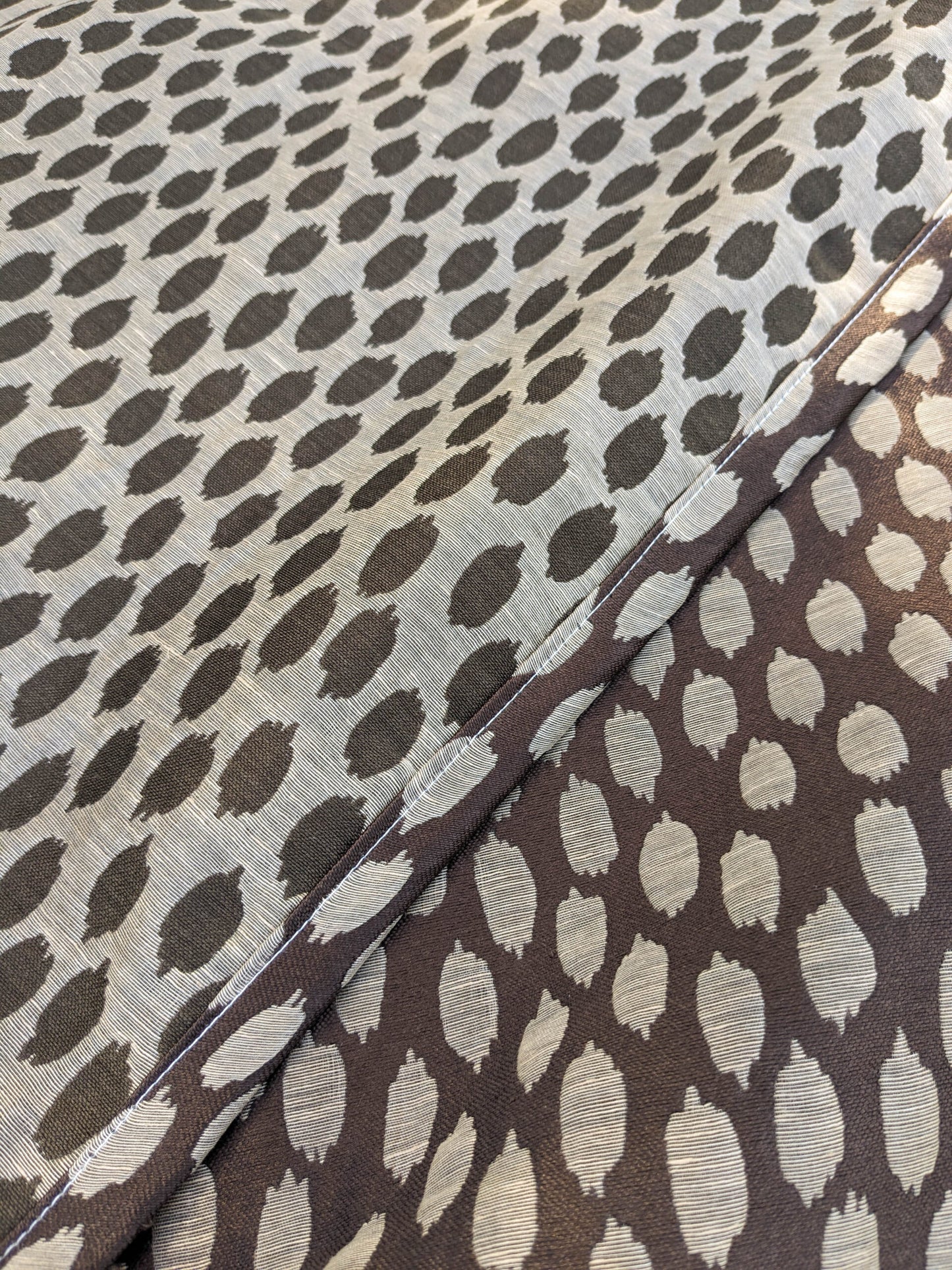 31 EV35 Length 2.5y Scalamandre Savanna Off White Brown Sheer Small Scale Dot Circle MSRP USD 300+/y