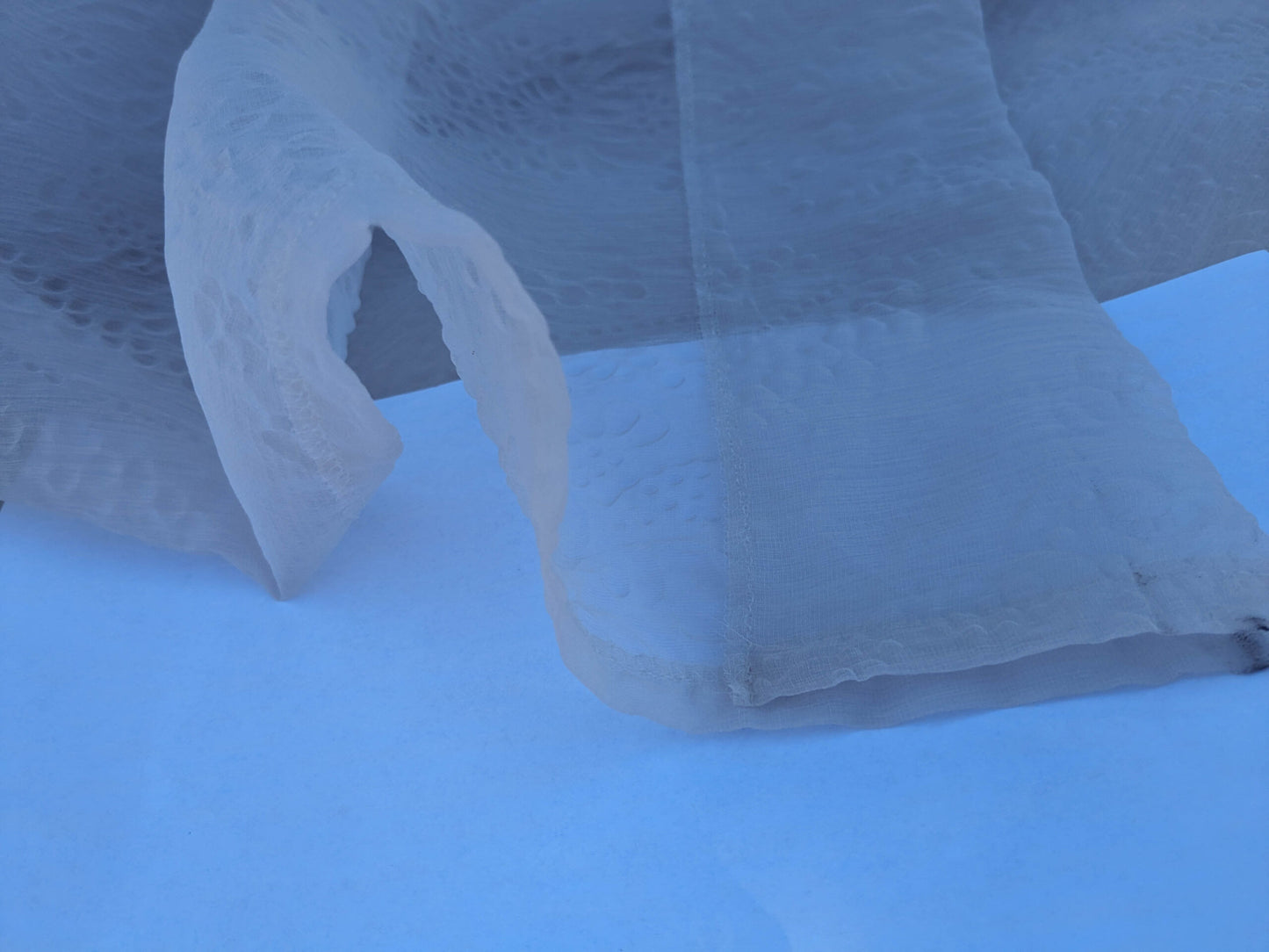 41 EV35 Length 2.5y Christian Fischbacher Orient Light Eggshell White Polyester Sheer MSRP USD 300+/y