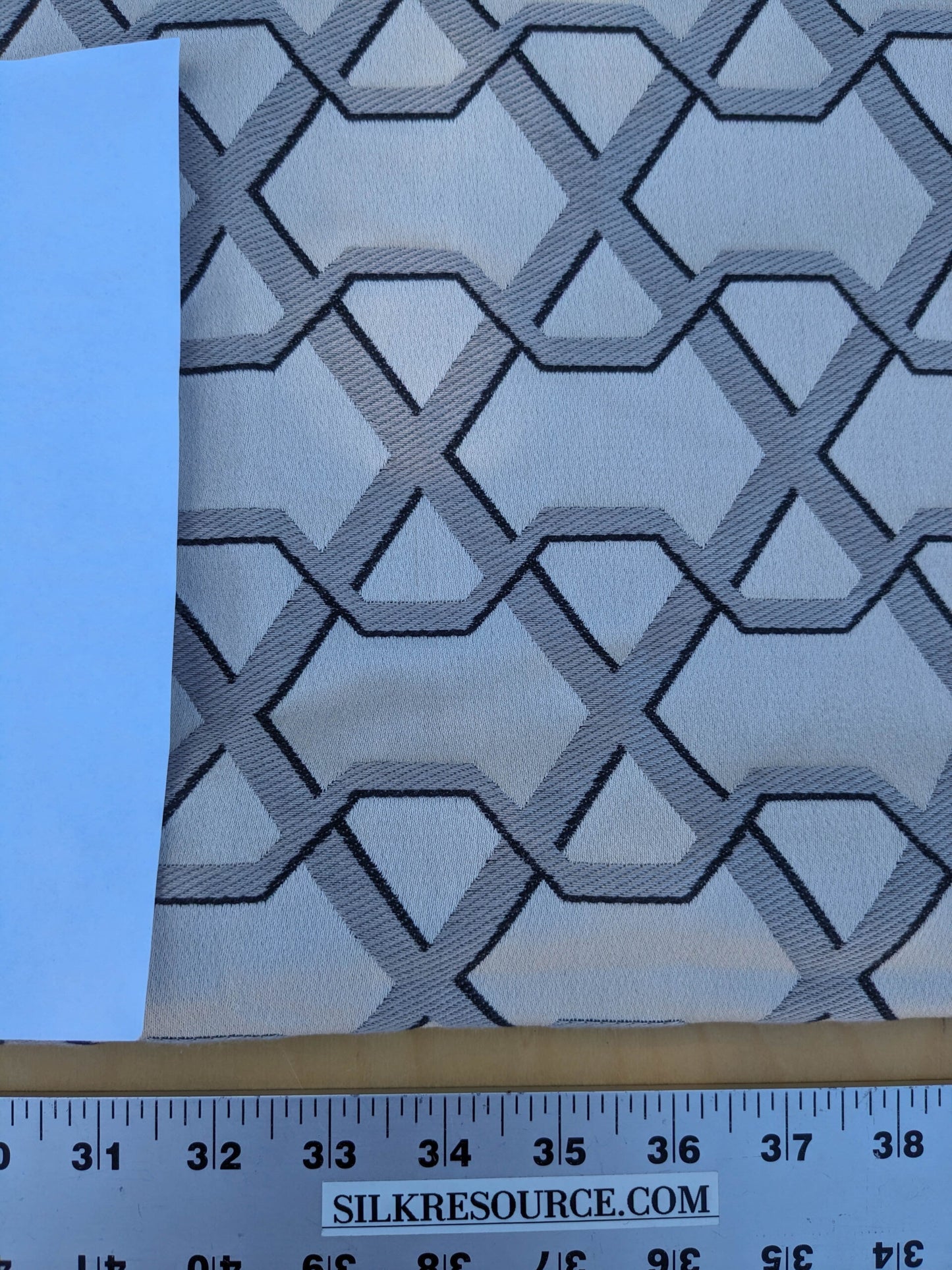 47 EV35 Length 2.8y Lelievre Ribon Argent Black Beige Jacquard Diamond Ogee Fretwork Lattice Large Jacquard MSRP USD 300+/y