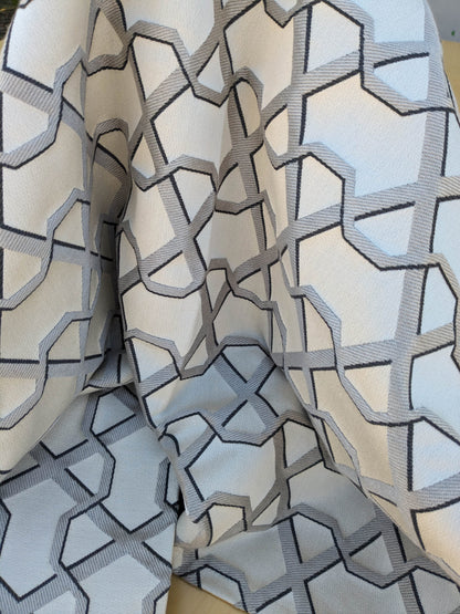 47 EV35 Length 2.8y Lelievre Ribon Argent Black Beige Jacquard Diamond Ogee Fretwork Lattice Large Jacquard MSRP USD 300+/y