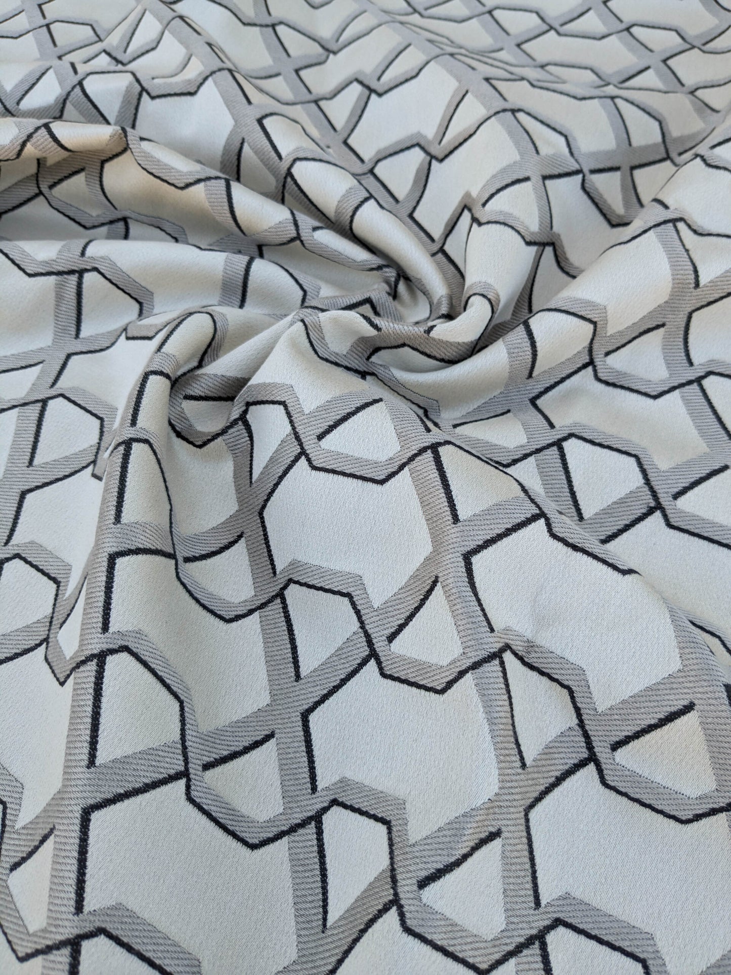 48 EV35 Length 2.4y Lelievre Ribon Argent Black Beige Jacquard Diamond Ogee Fretwork Lattice Large Jacquard MSRP USD 300+/y