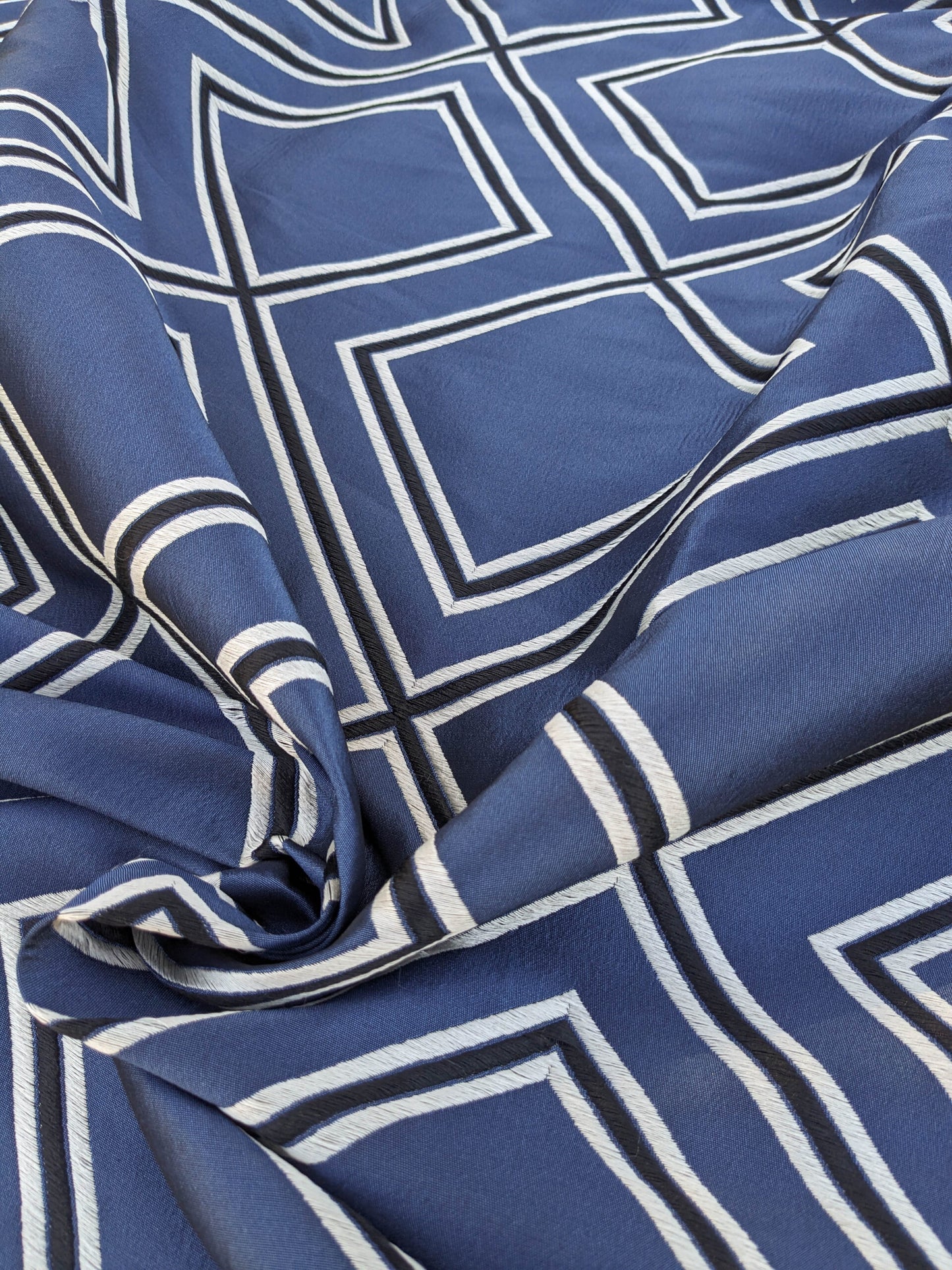 50 EV35 Length 2.4y Scalamandre Corridor FR Nuit Blue White Large Jacquard Diamond Geometric MSRP UD300+/y