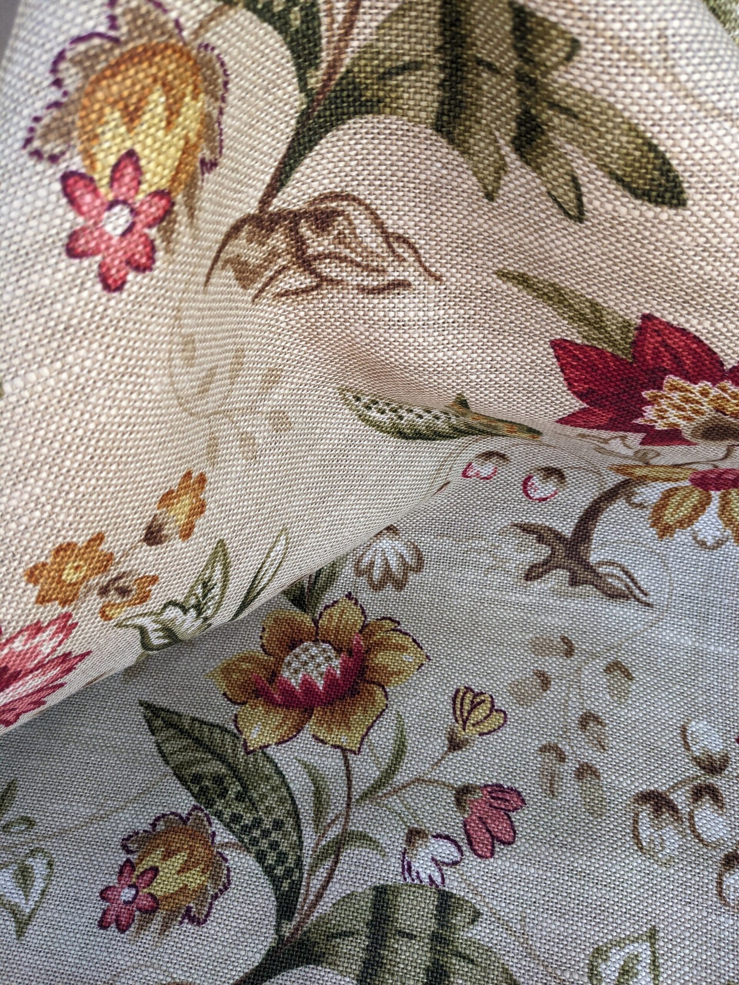 By Yard Scalamandre Old World Weavers Kentwell Rose Gold Natural English Chintz Linen Heavy MSRP USD 324/Y