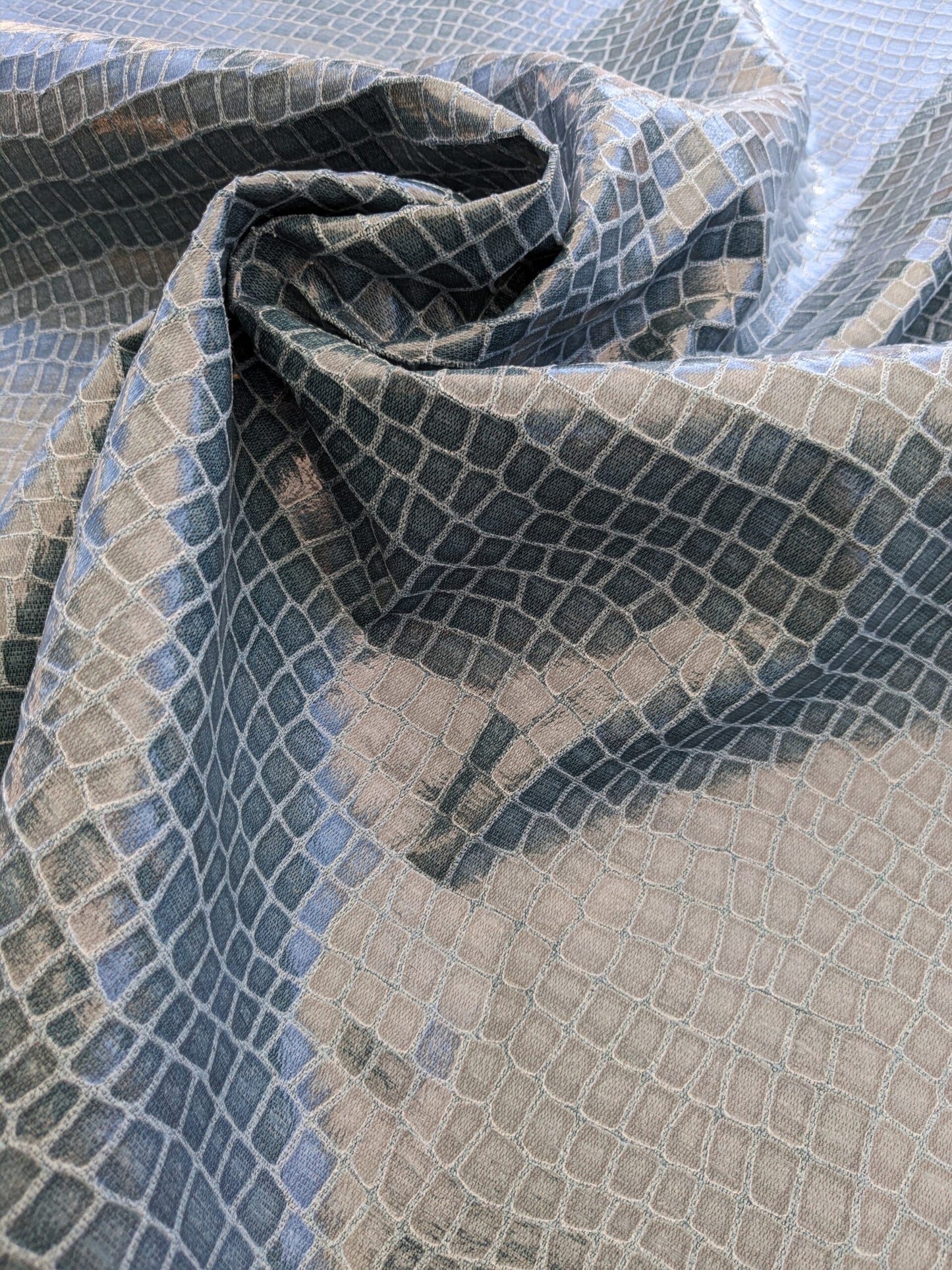 Scalamandre Gator Lagoon Blue Viscose Blend Small Scale MSRP $210/y