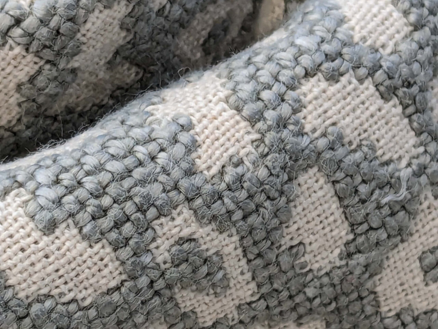 Scalamandre Kitten Nickel Gray Beige Animal Skin Small Scale Texture Cotton Linen MSRP USD 298/y