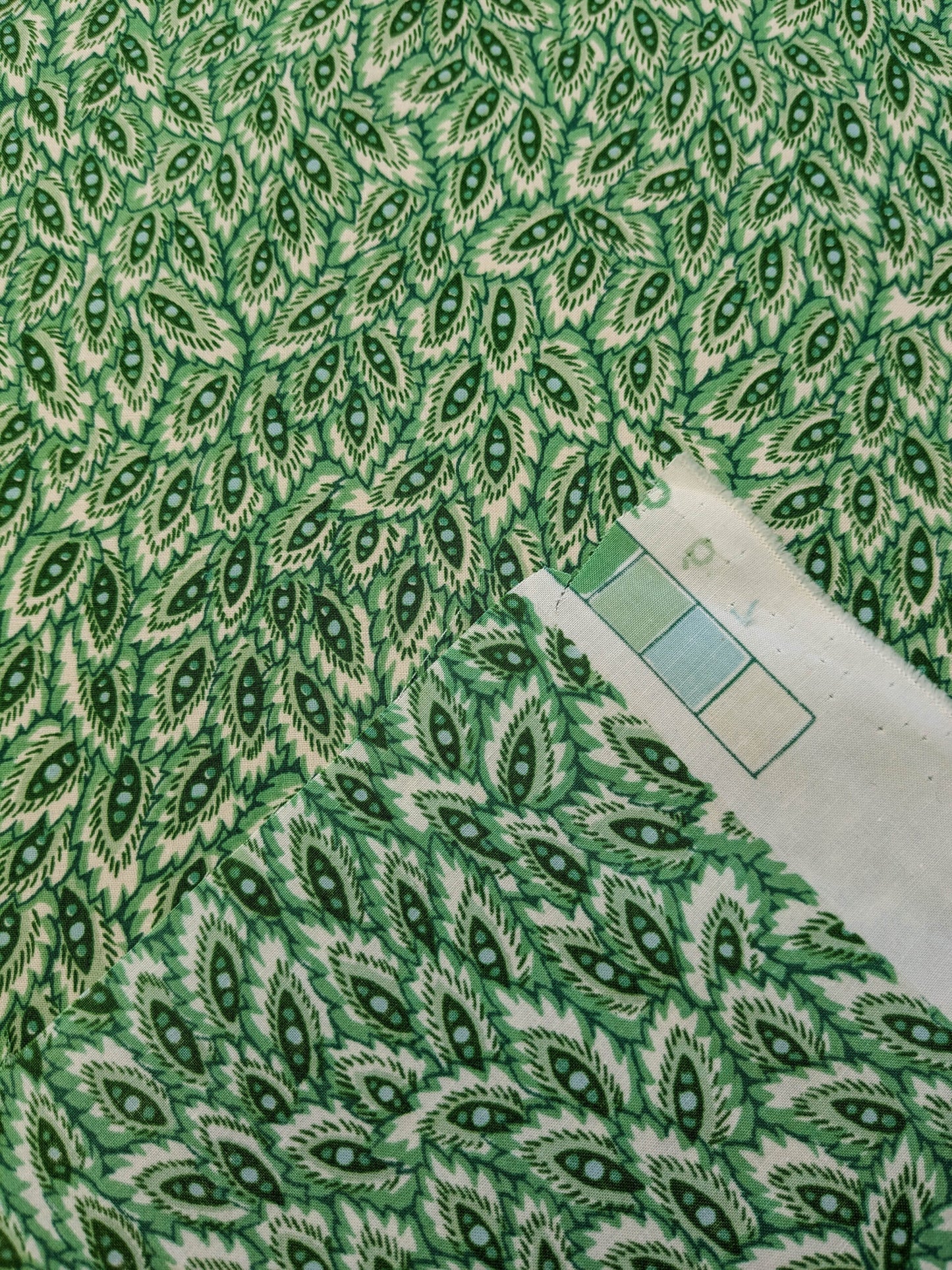 Scalamandre Les Feuilles Print Green Animal Skin Bird Feather MSRP USD 200+/y