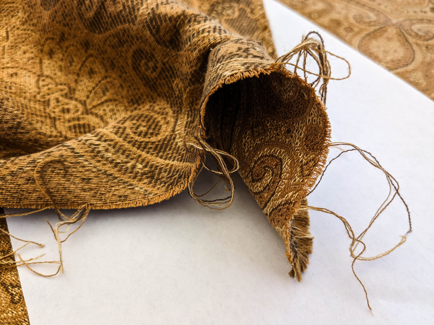 Scalamandre Solaine Topaz Brown Paisley Medallion MSRP USD 184/y