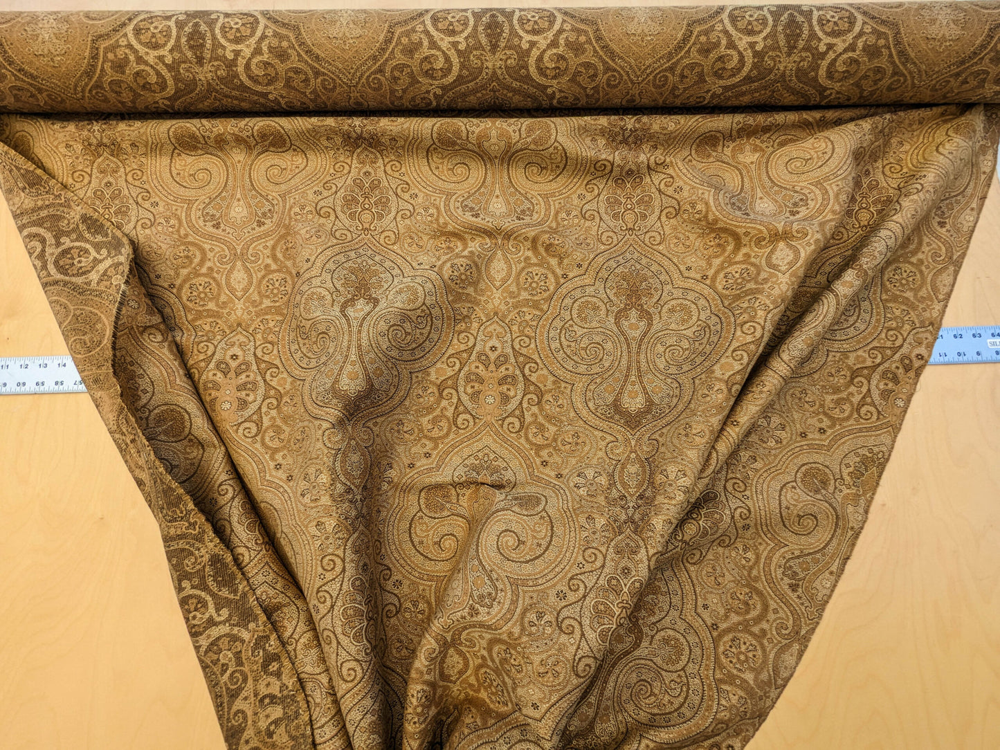 Scalamandre Solaine Topaz Brown Paisley Medallion MSRP USD 184/y