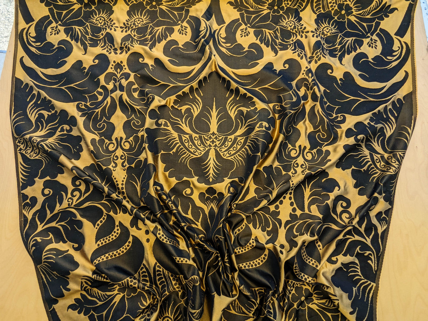 Scalamandre Aspide II Black &amp; Gold  Damask MSRP USD 628/y