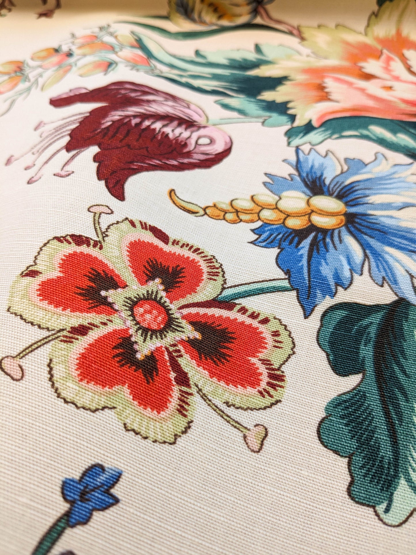 Scalamandre Les Fleurs Mystereiuses Cream Beige Floral Botanical Foliage MSRP USD 784/y