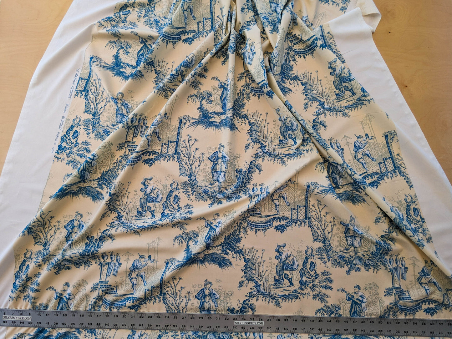 Scalamandre MASQUE CHINOIS Chinoiserie Toile Print Landscape  Garden BLUE ON CREAM Made in France MSRP USD 288/y