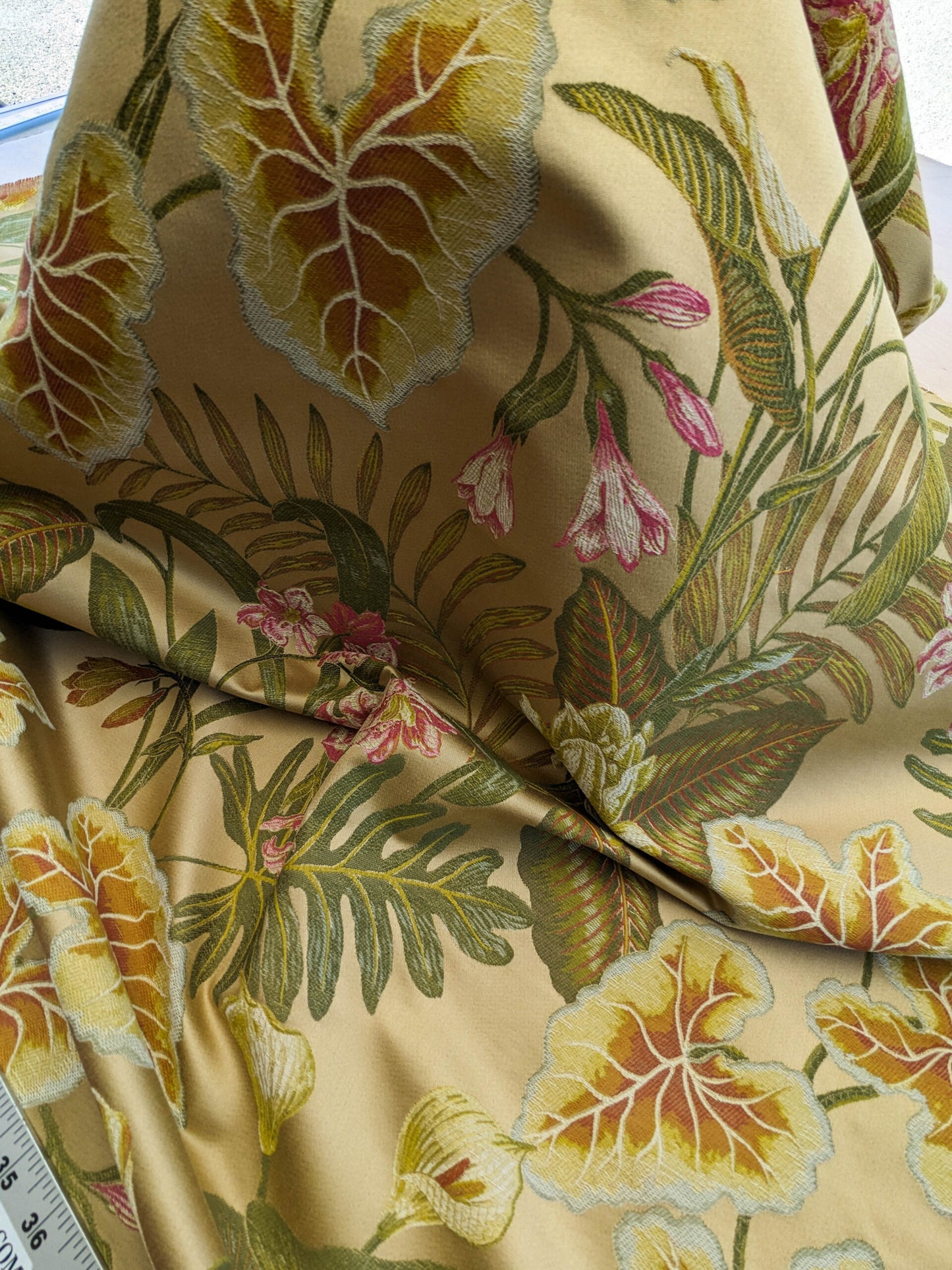 Scalamandre Vizcaya Multi/Cream Beige Cream Red Floral Botanical Foliage MSRP USD 340/y