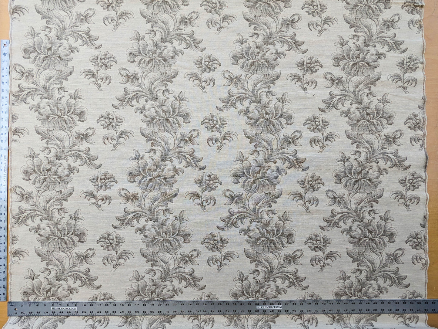 0.88Y Scalamandre Arles Taupe Gray Beige Floral Botanical Cotton Linen MSRP USD 196/y