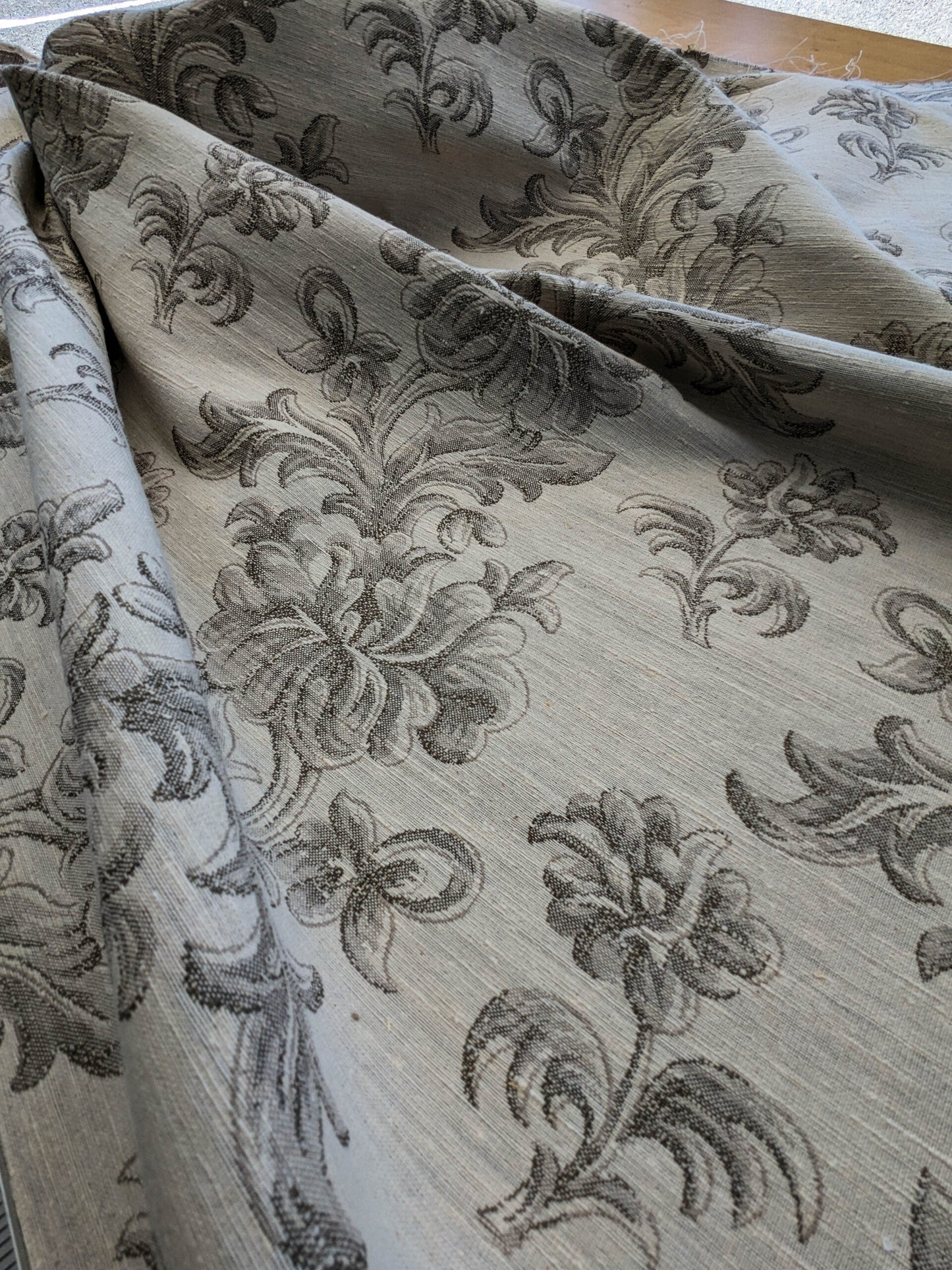 0.88Y Scalamandre Arles Taupe Gray Beige Floral Botanical Cotton Linen MSRP USD 196/y