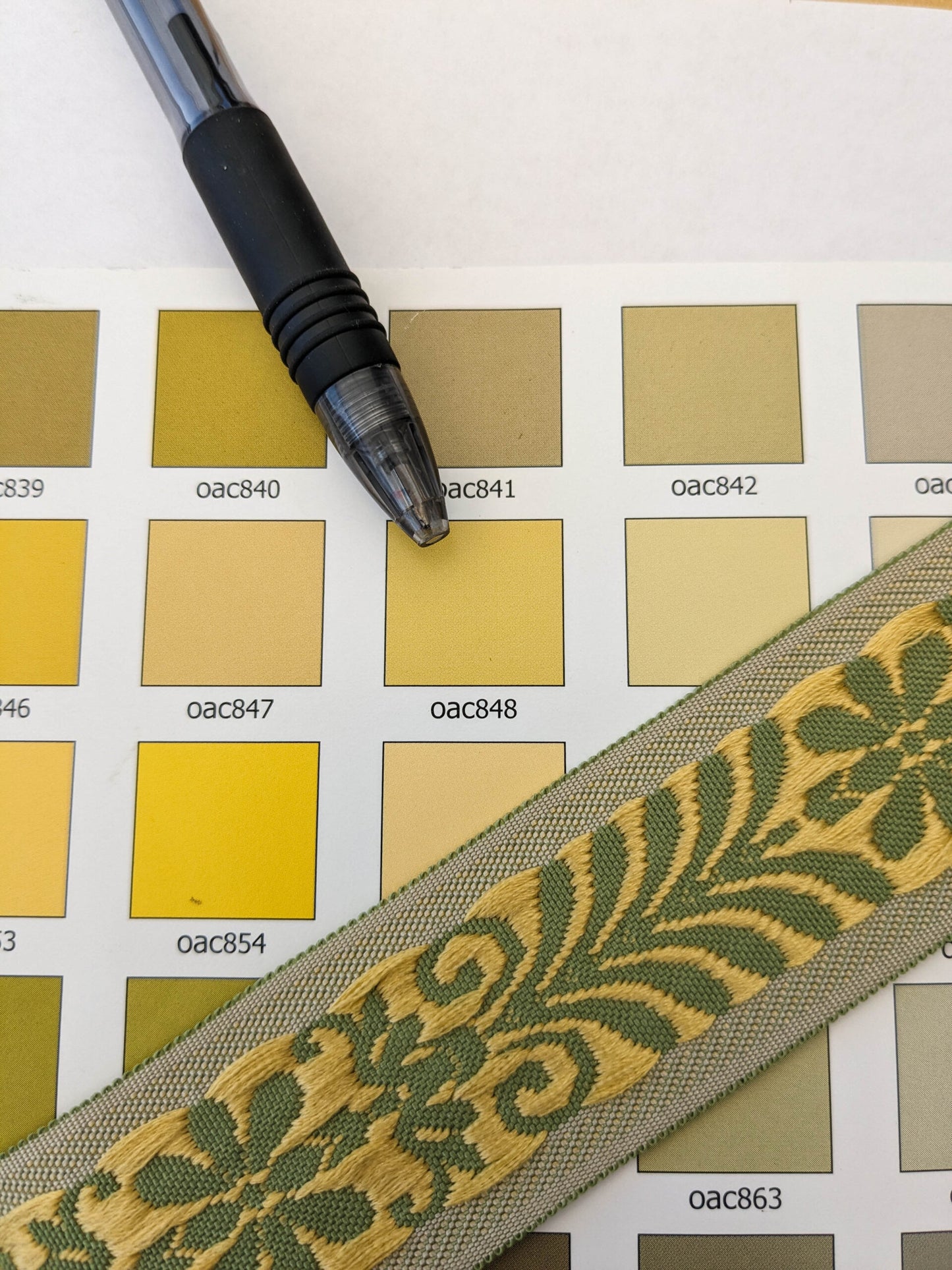 Scalamandre Louis XV Braid Fern Gold & Green  MSRP USD 130/y