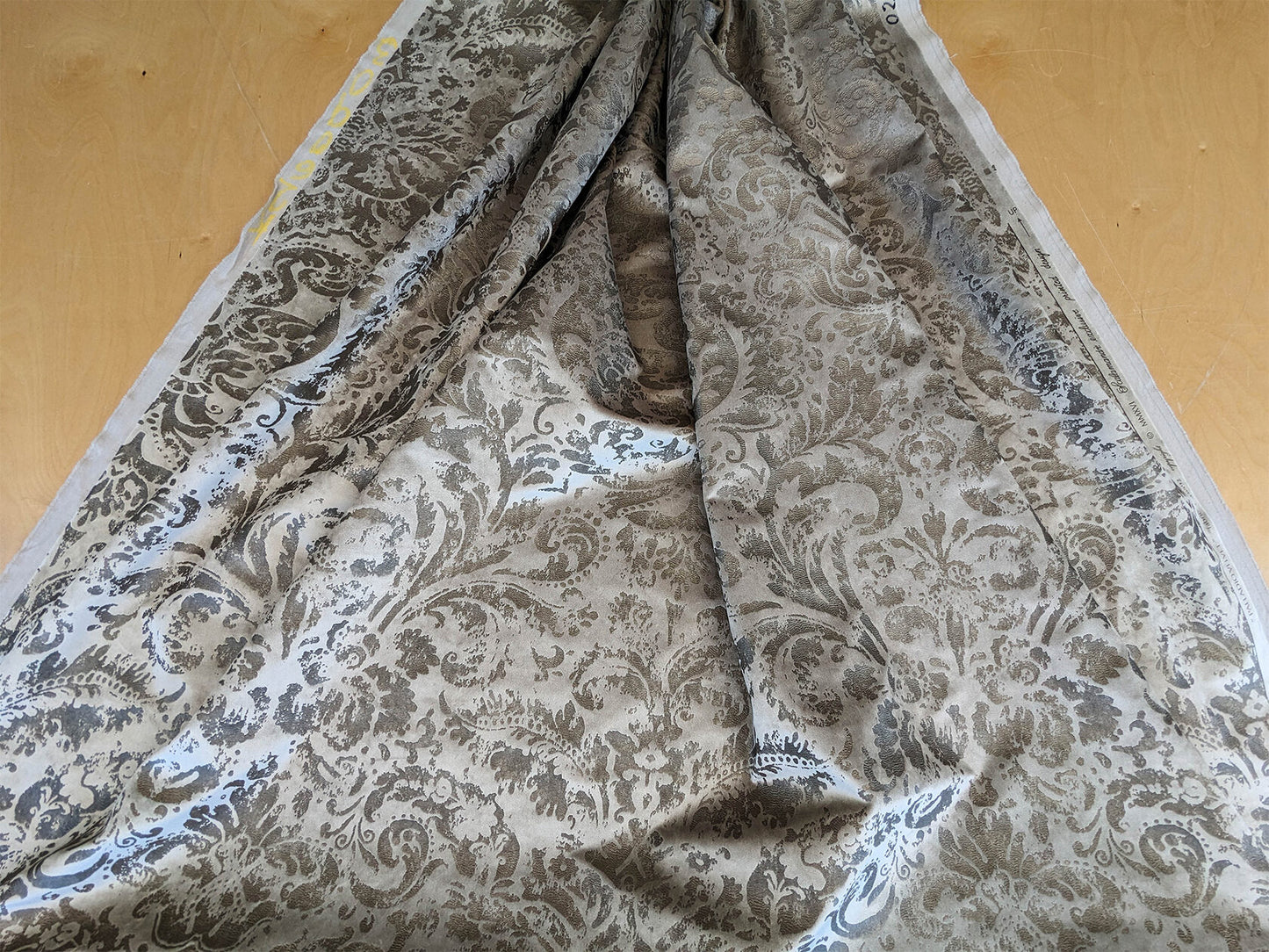 Scalamandre Palladio Velvet Damask Burnished Gold Damask Contemporary MSRP USD 560/y