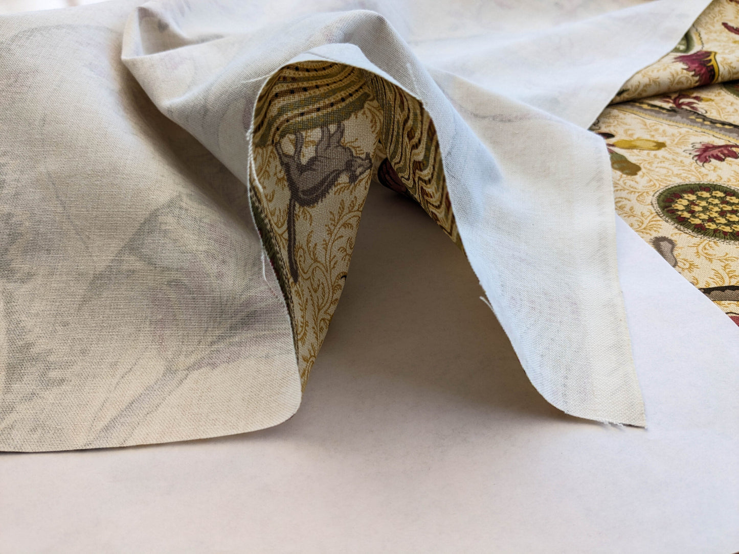 Scalamandre Pondicherry Cotton Print Coral on Gold Red Animal Jacobean Animal MSRP USD 292/y