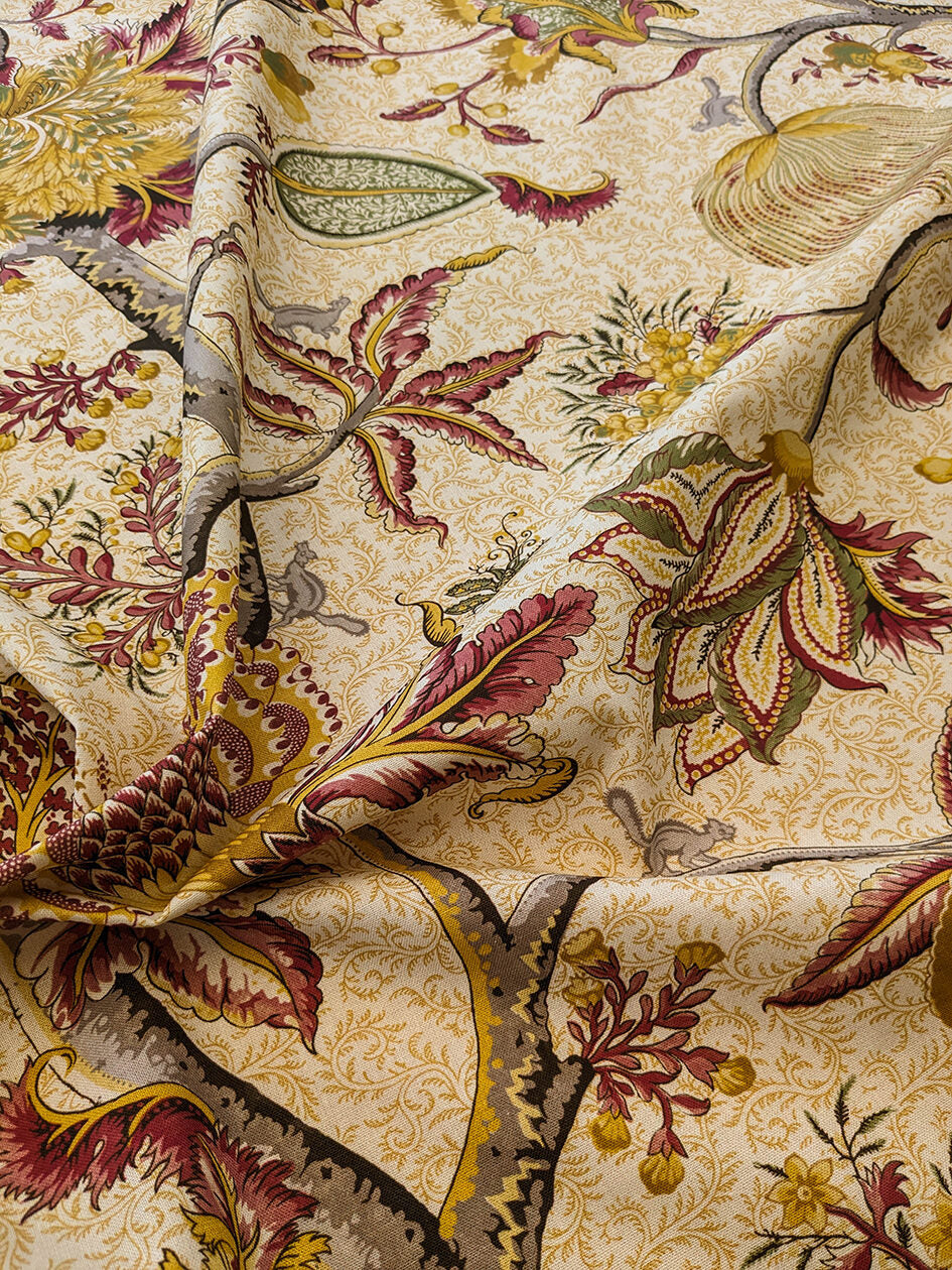 Scalamandre Pondicherry Cotton Print Coral on Gold Red Animal Jacobean Animal MSRP USD 292/y