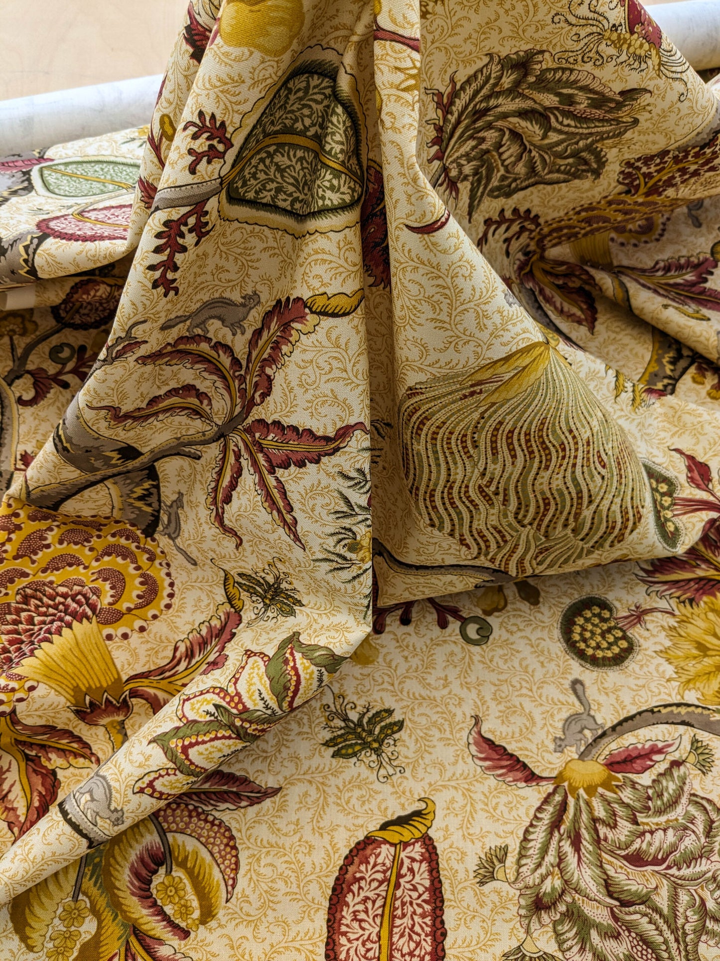 Scalamandre Pondicherry Cotton Print Coral on Gold Red Animal Jacobean Animal MSRP USD 292/y