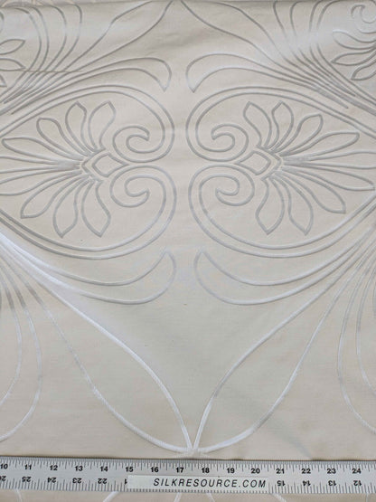 40"Length x 118" Width Lelievre Paris Trefle M1-Ivoire Damask Historic Jacquard Diamond Ogee Graphic White Cream Ivory Polyester