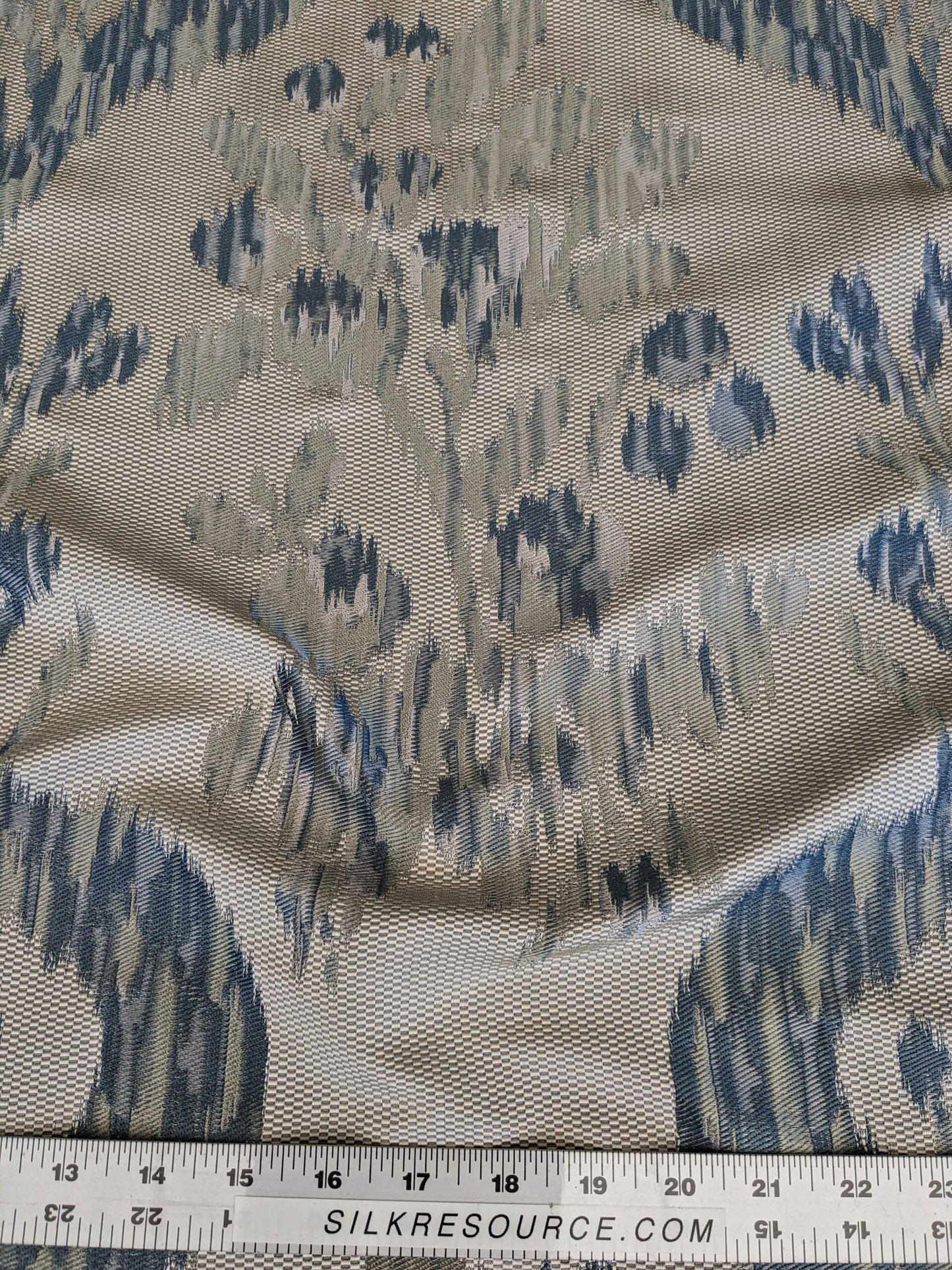 2.25y Scalamandre Visby Beige Blue Silver White Old World Weavers Silk Lampas MSRP USD 895/Y