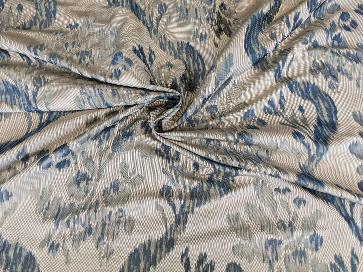 2.25y Scalamandre Visby Beige Blue Silver White Old World Weavers Silk Lampas MSRP USD 895/Y