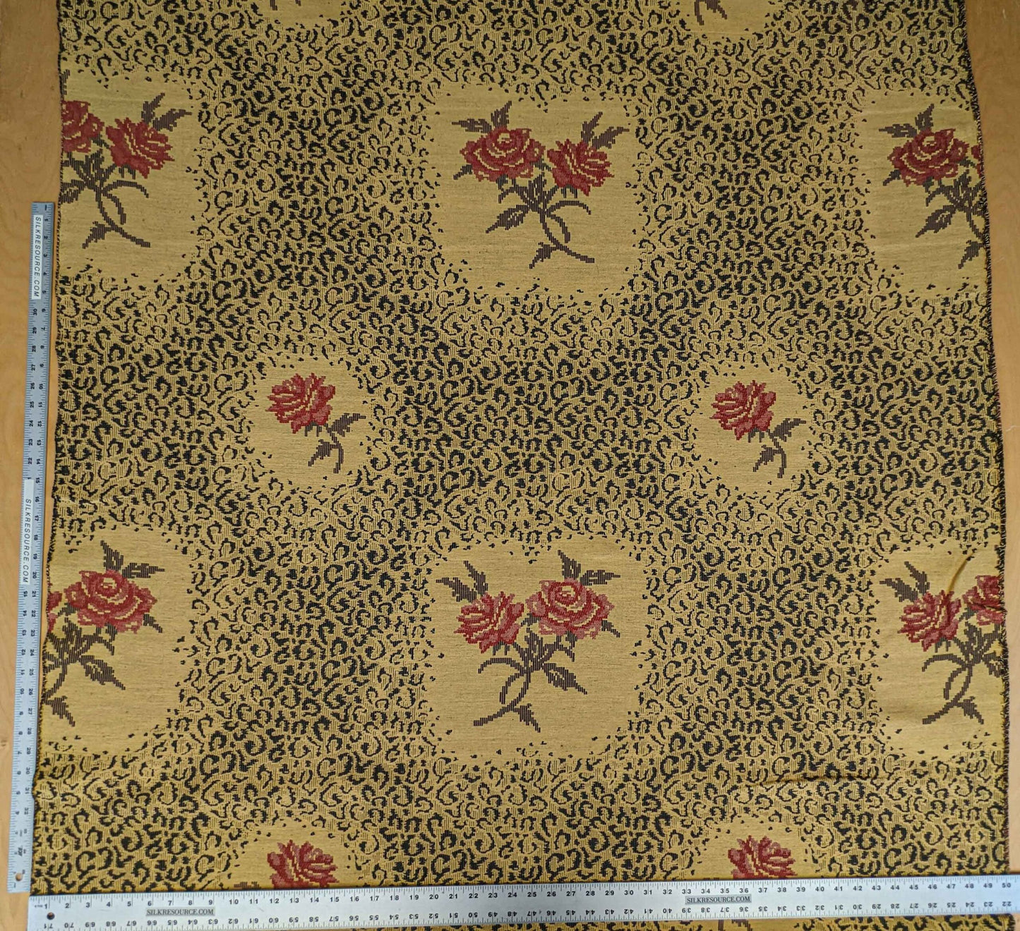 2.1y Scalamandre Floral Red Gold Brown Botanical Classic