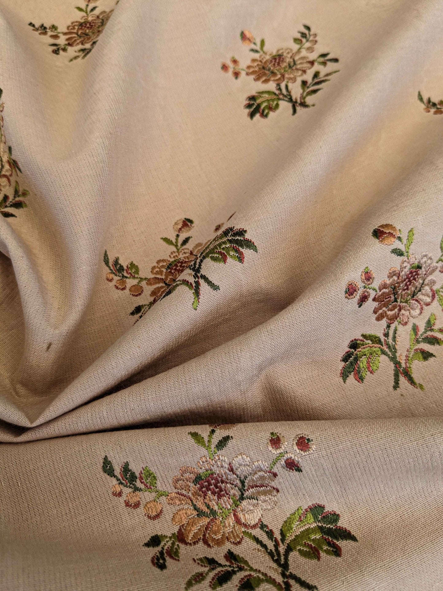 2y Scalamandre Floral Botanical French Court Stripe Pink Flower Beige Gray