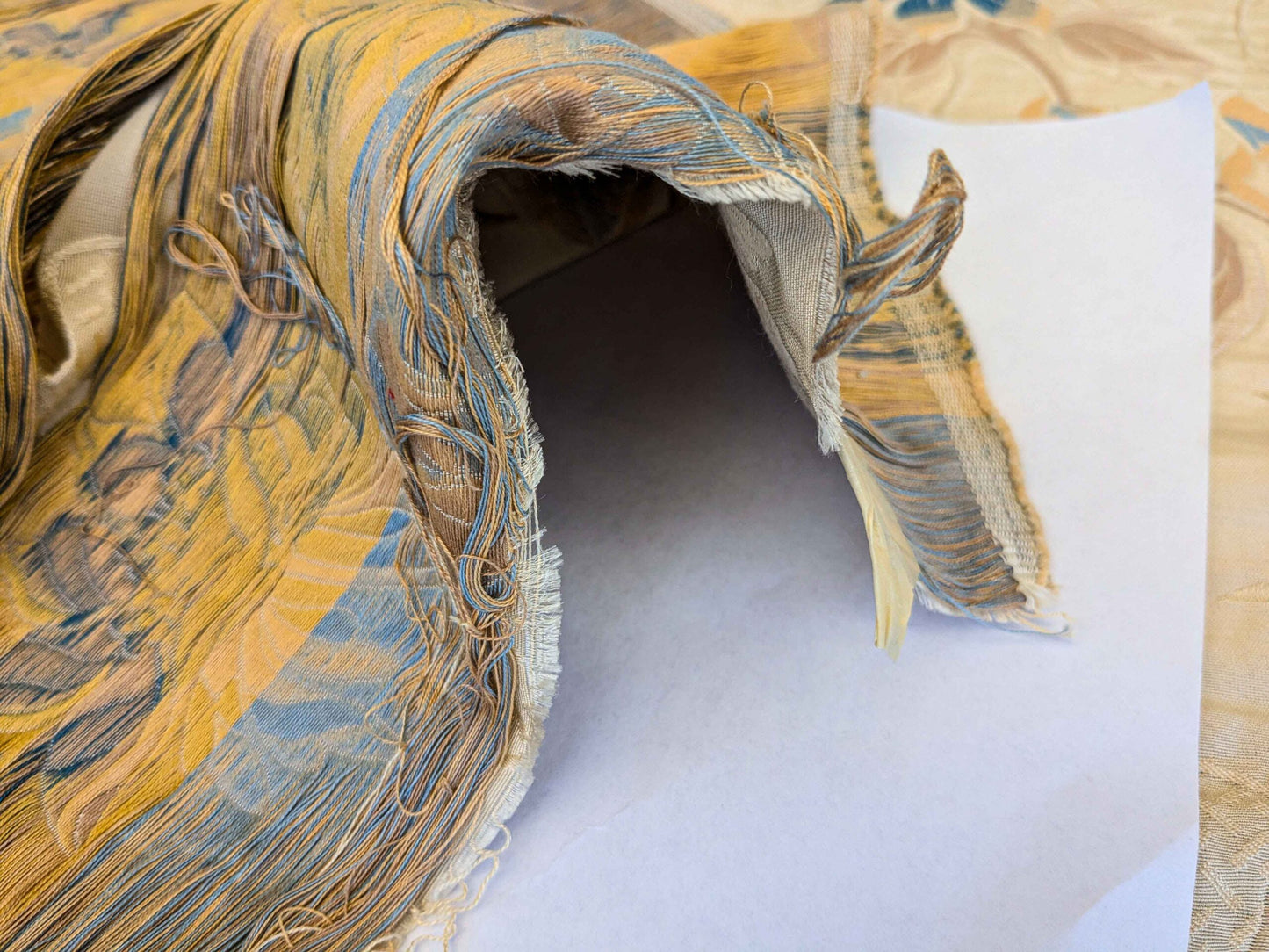 by yard Scalamandre Beige Blue Botanical Brown Grace Rose over Daisy Field Lampas