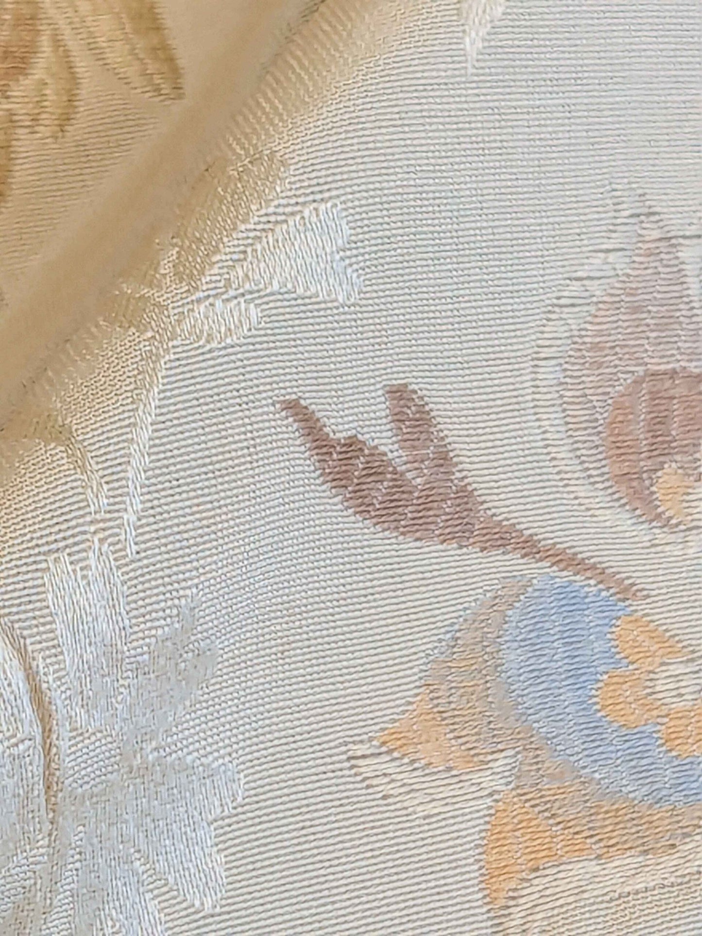 by yard Scalamandre Beige Blue Botanical Brown Grace Rose over Daisy Field Lampas