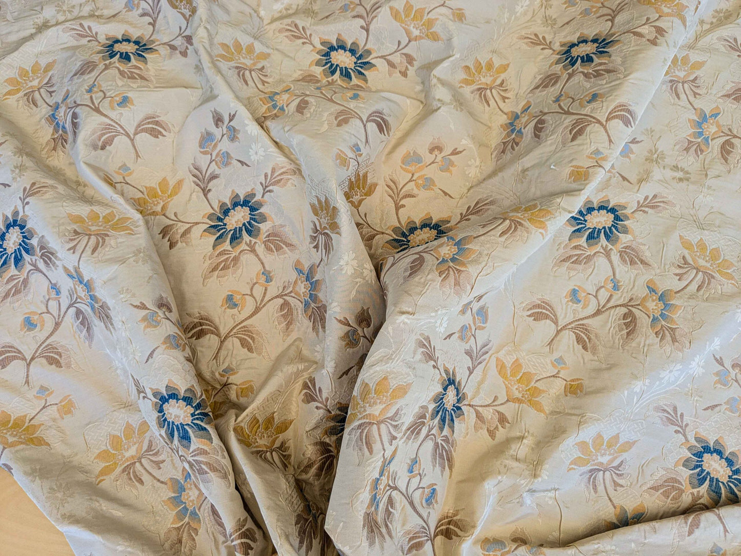 by yard Scalamandre Beige Blue Botanical Brown Grace Rose over Daisy Field Lampas