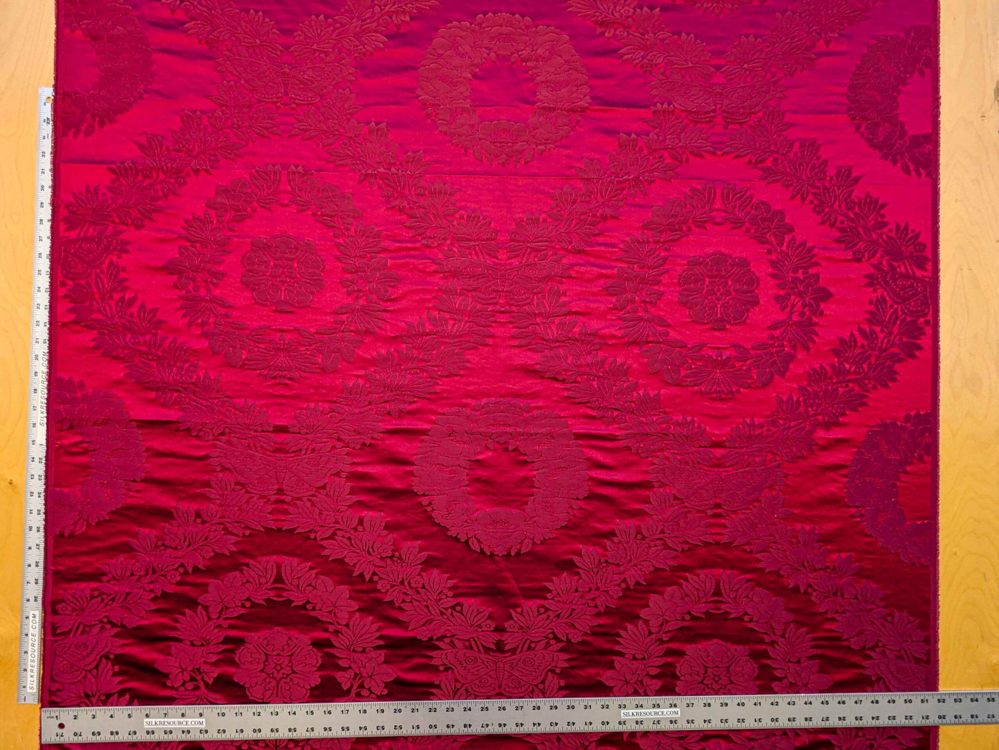1.9y Tassinari &amp; Chatel Josephine in Cerise Red Silk Damask Medallion Renaissance Neoclassical MSRP USD 1000+/y